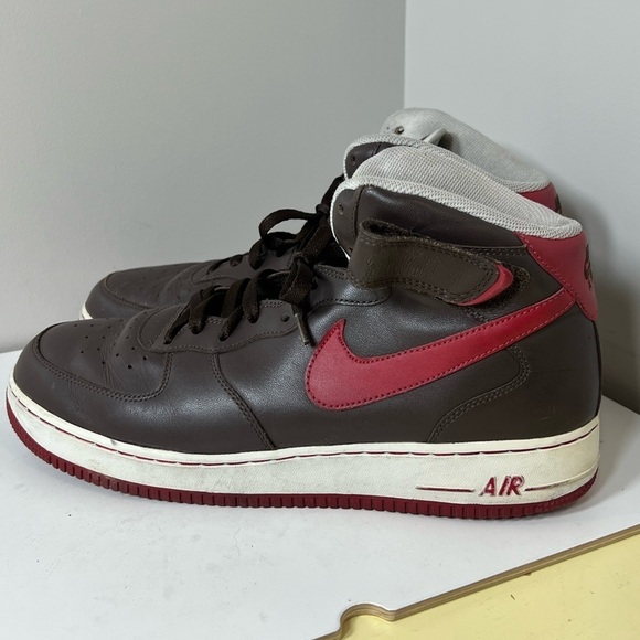 Nike Air Force One ‘07 Players Size 11 High Top Basketball Shoes Brown - Picture 2 of 15